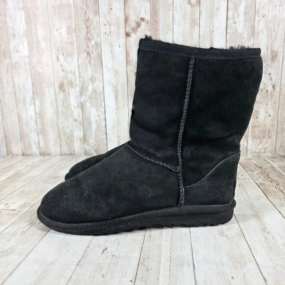 UGG cozy up